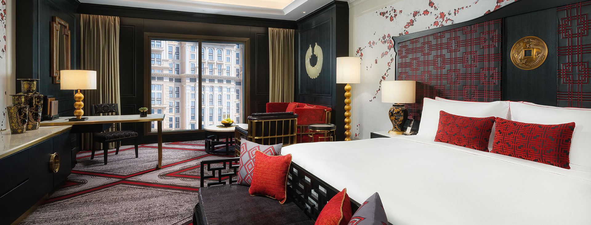 /THE%20KARL%20LAGERFELD%20Grand%20Klassik%20Room