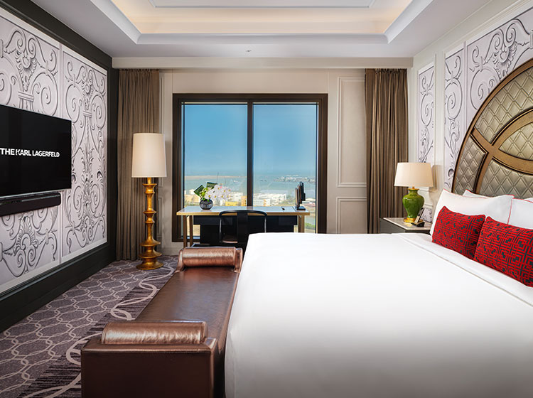 /THE%20KARL%20LAGERFELD%20Kameo%20Suite