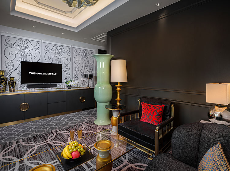 /THE%20KARL%20LAGERFELD%20Kameo%20Suite